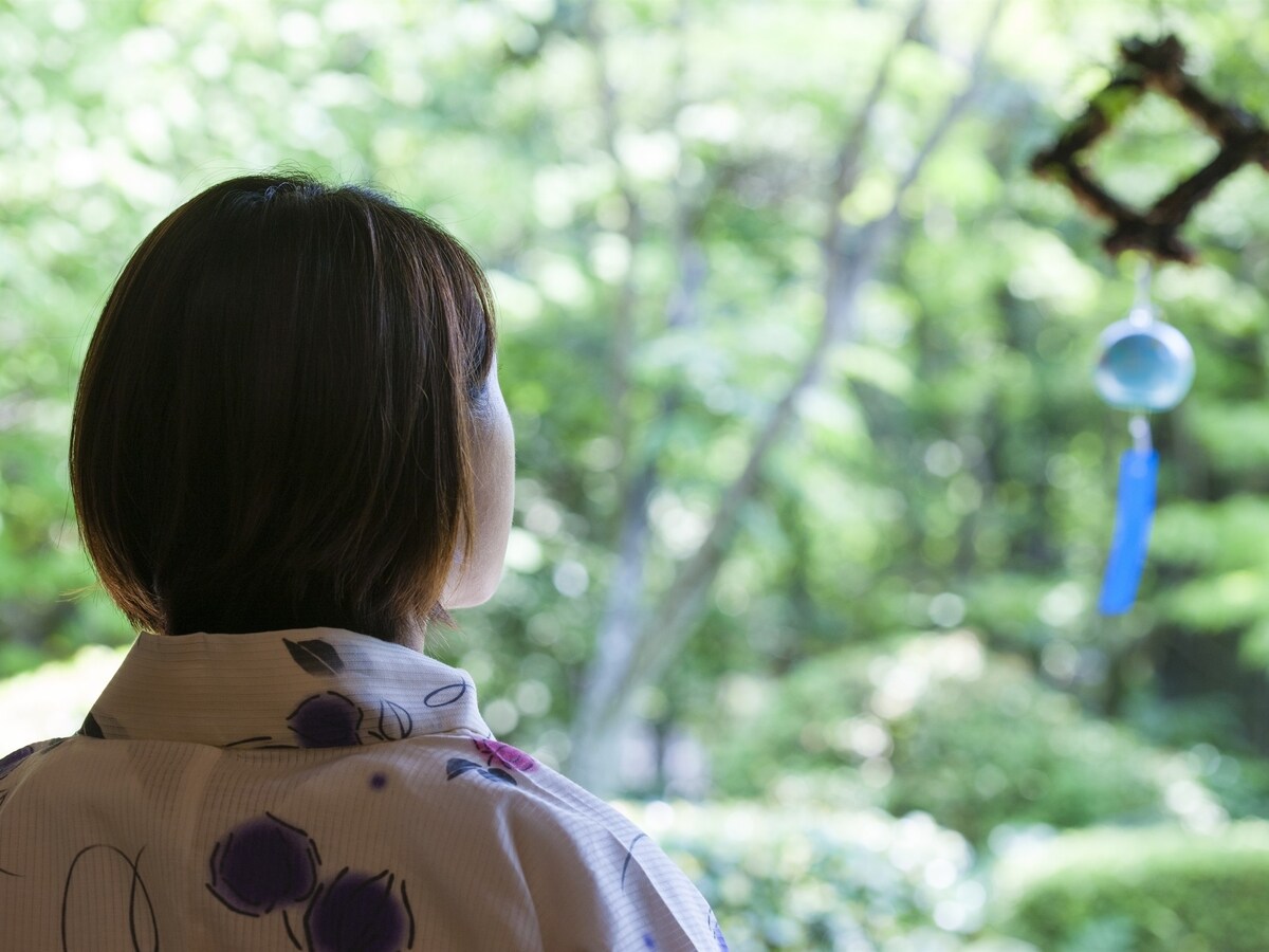 未来を楽しむおひとり様のライフデザイン術とは？（画像出典：amanaimages）