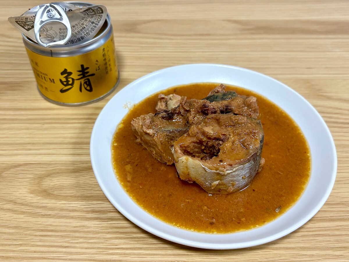 缶をあけた瞬間から、味噌の甘い香り！ 白米が恋しくなる濃厚な味わいです