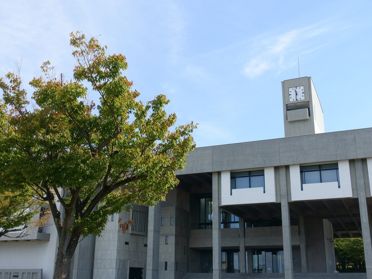 東海北陸エリアの高校生が「志願したい大学」ランキング、2位に選ばれた「名古屋大学」の豊田講堂 ※画像：PIXTA