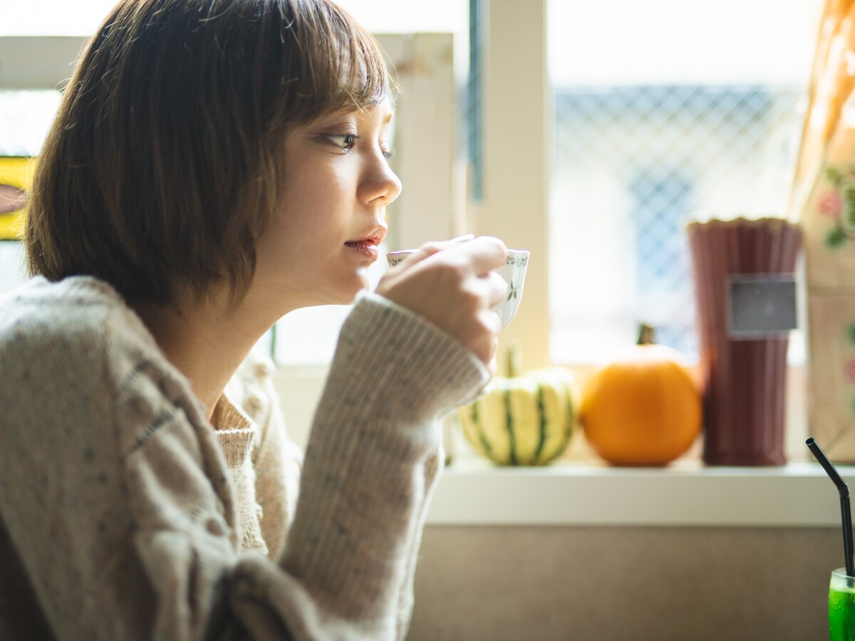 そのカフェ代、あなたの労働何時間分？ 気づかないうちに「身の丈に合わない支出」をしているかも…。 ※画像出典：PIXTA
