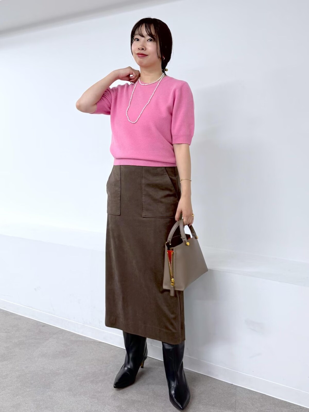 足首を含め筒が太めのシルエットが今っぽい　出典： WEAR