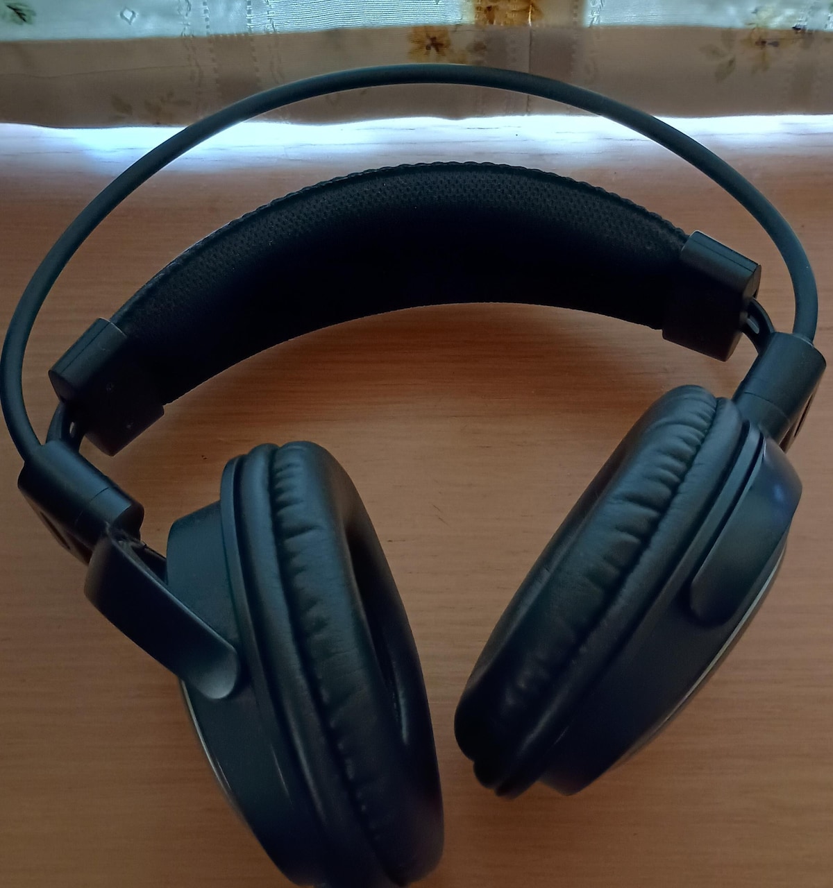 オーディオテクニカの「ATH-T400  ヘッドフォン」はワンランク上の音楽鑑賞が楽しめる