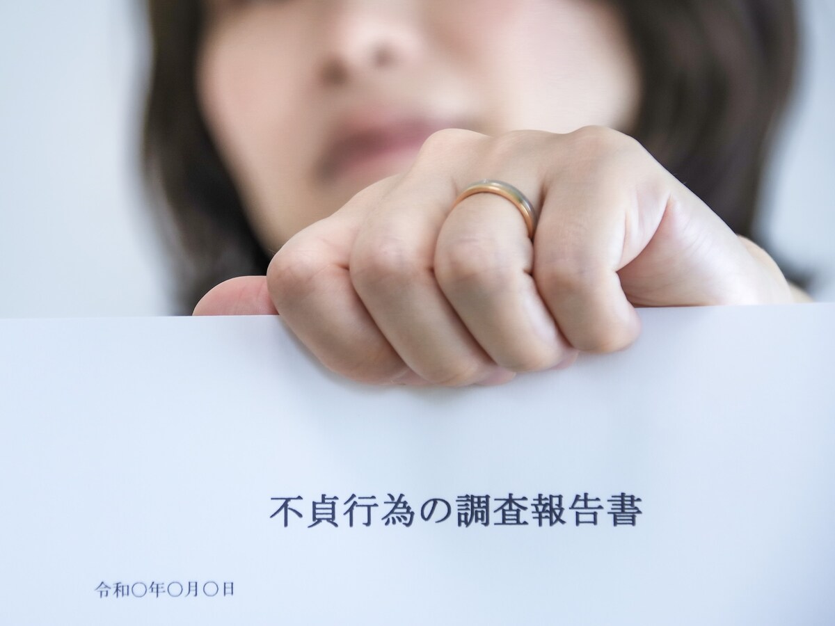 夫が若い女と不倫……負けてたまるか！（画像：PIXTA）
