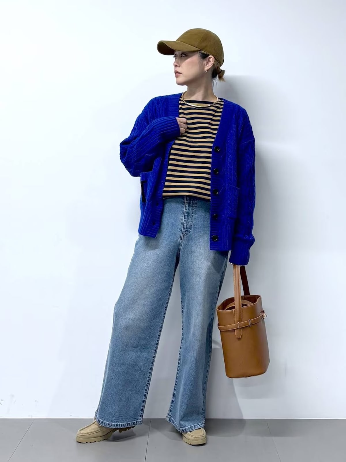 旬カラーのロイヤルブルーは写真映えも期待できます　出典：WEAR