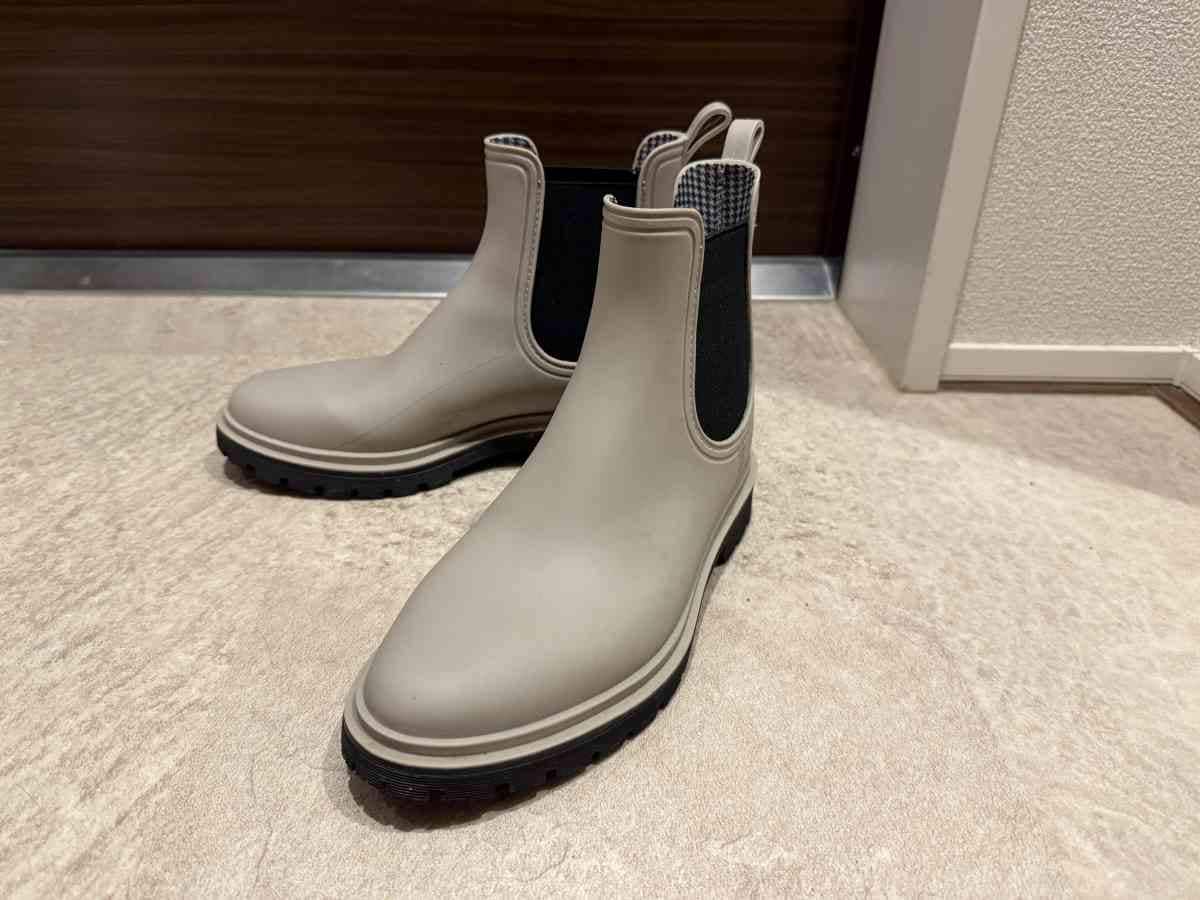 ワークマンの「レディース防水サファリサイドゴア」