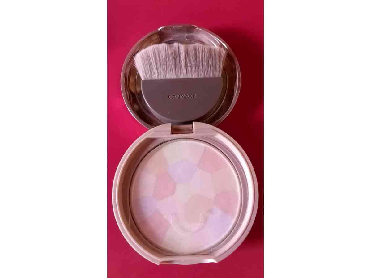 キャンメイクの「マシュマロフィニッシュパウダー ~Abloom~」