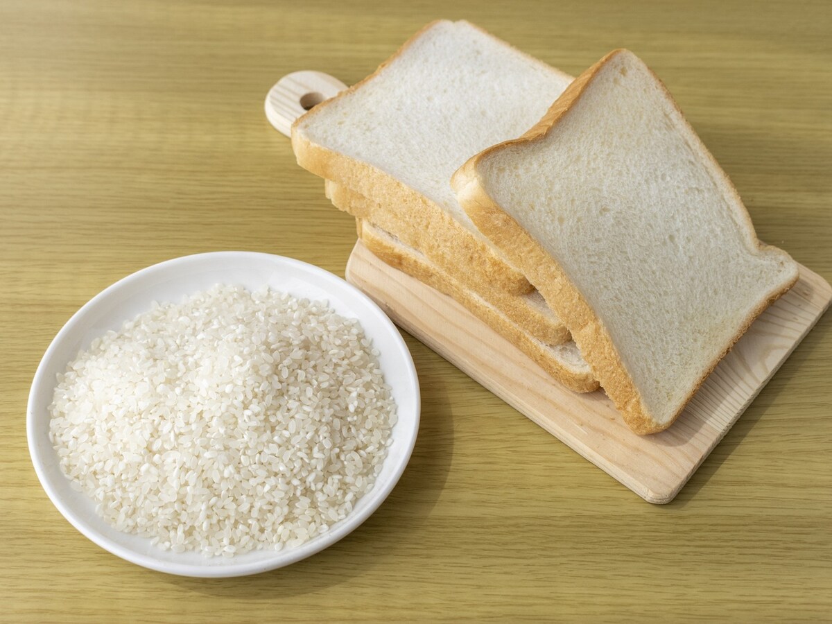 お米の値段があまりにも高いため、主食をパンやパスタに切り替えたけれど、結果は後悔のにじむものに…… ※画像：PIXTA