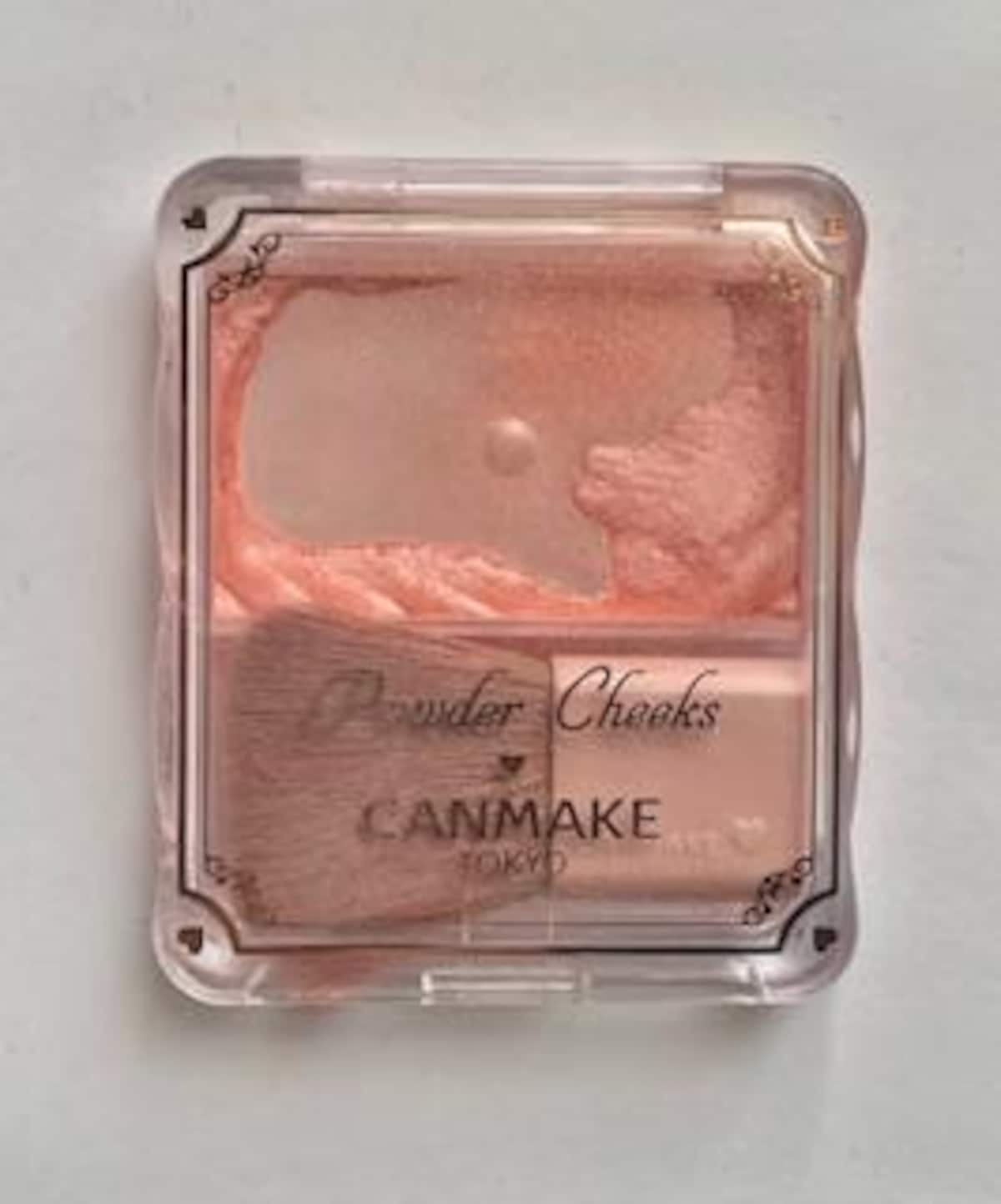 キャンメイク「パウダーチークス」は自然な明るさで大人世代にも似合う