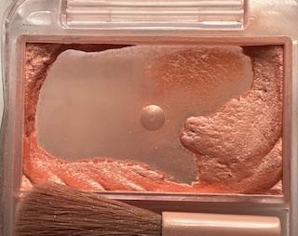 キャンメイク「パウダーチークス」を塗ると表情も明るくなる