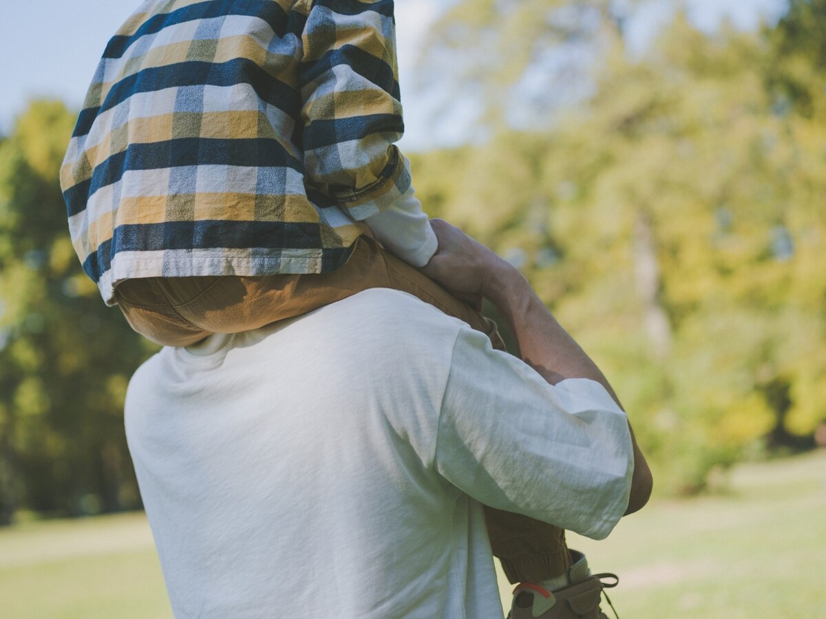 「貯金を増やし、子どもに残したい」31歳男性のリアルな生活収支の実態とは ※画像：PIXTA