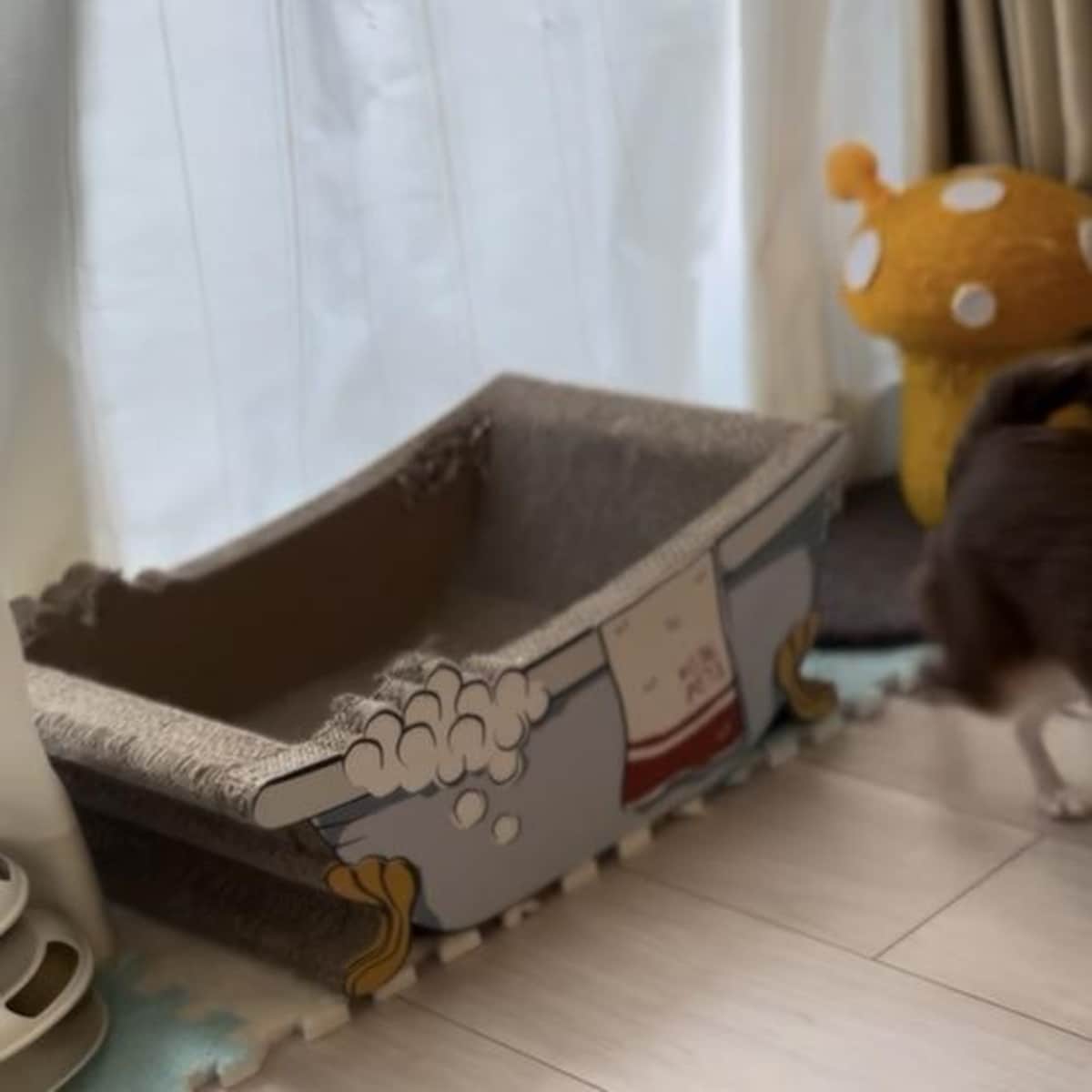 デザインがかわいい！猫の爪とぎ 【 バスタブ 】