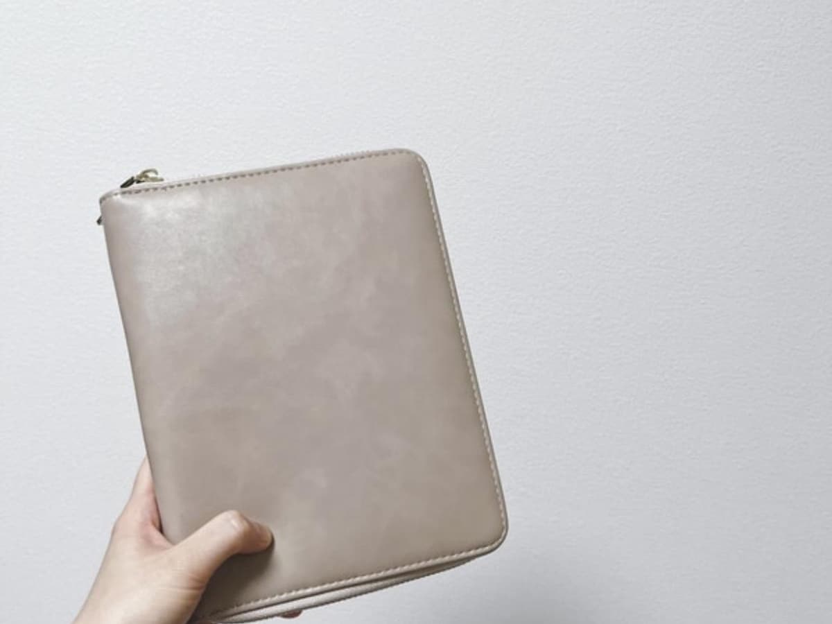 LUCIANNAの「B6手帳ケース」は丈夫なつくりが◎