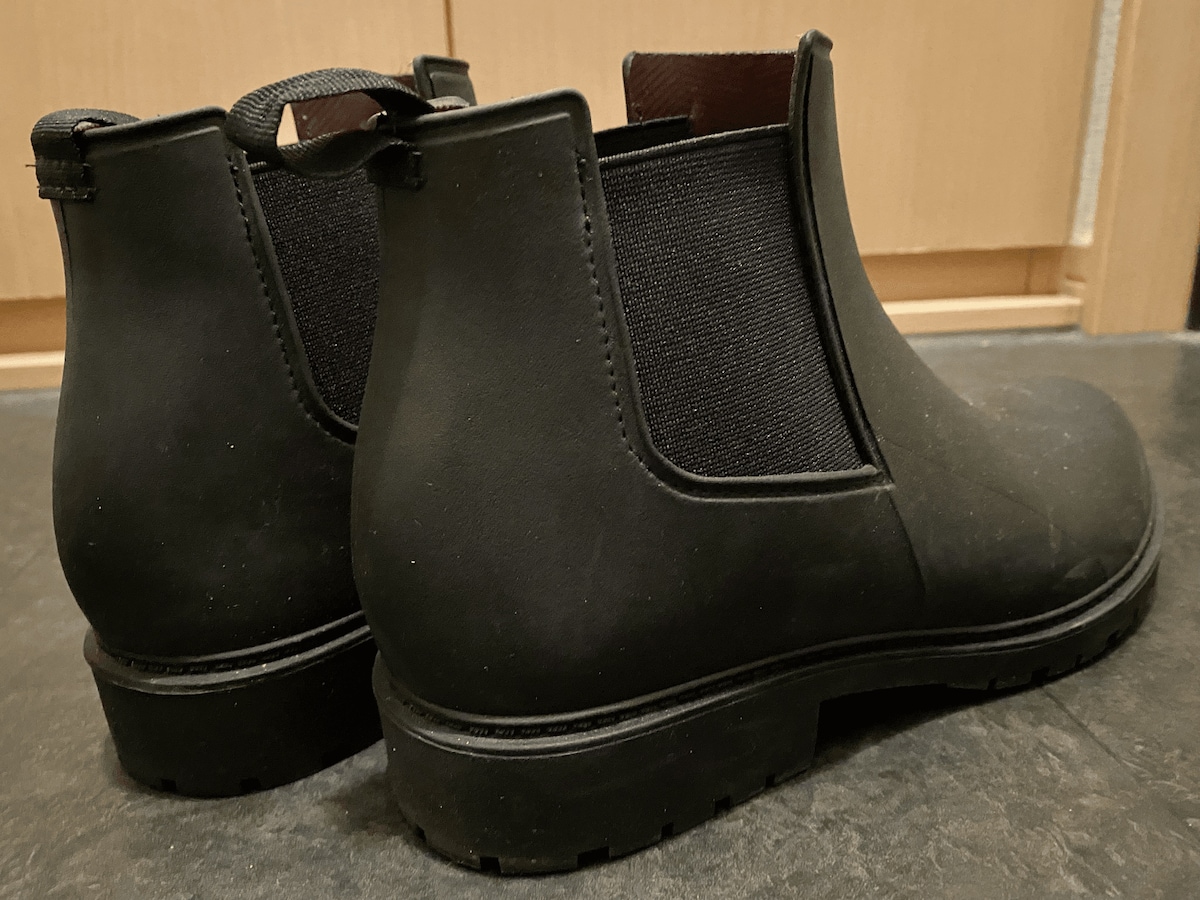 ワークマンの「防水サファリサイドゴア」はレインブーツとして活用できる