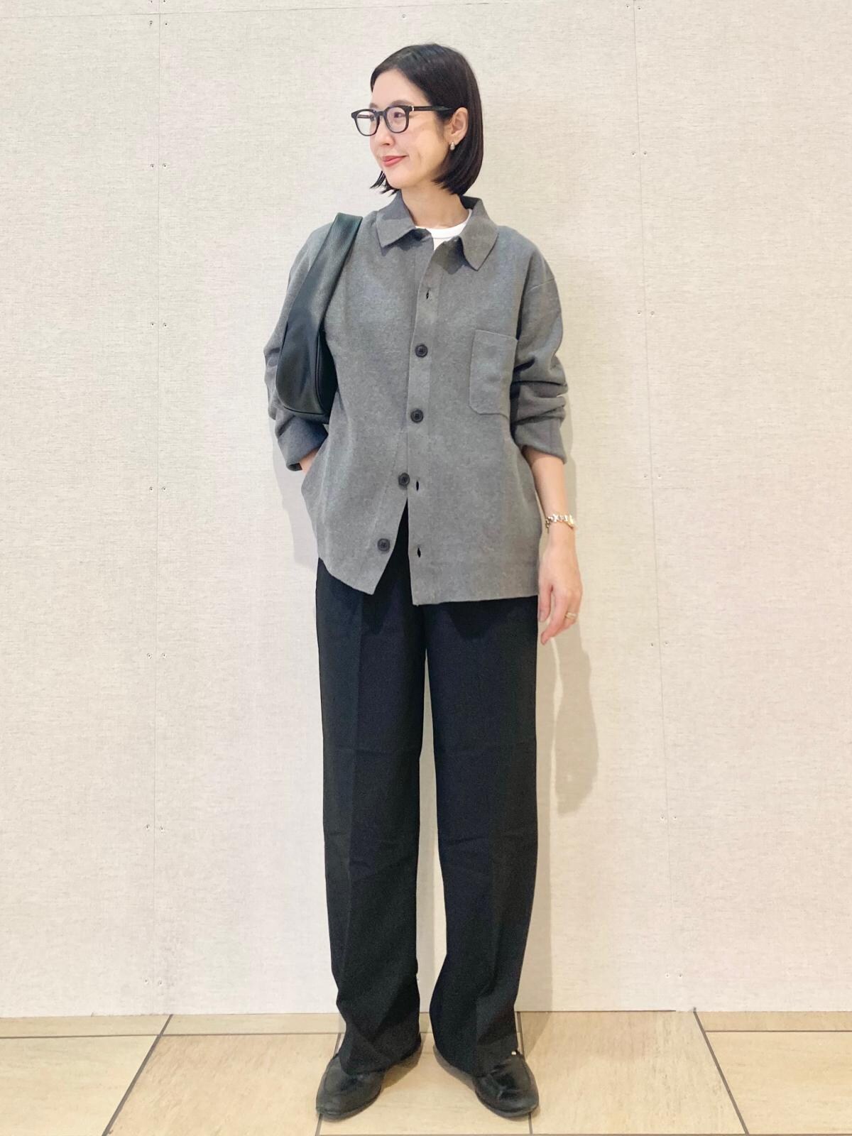 襟つきのため、ゆるっと着ても様になります　出典：StyleHint