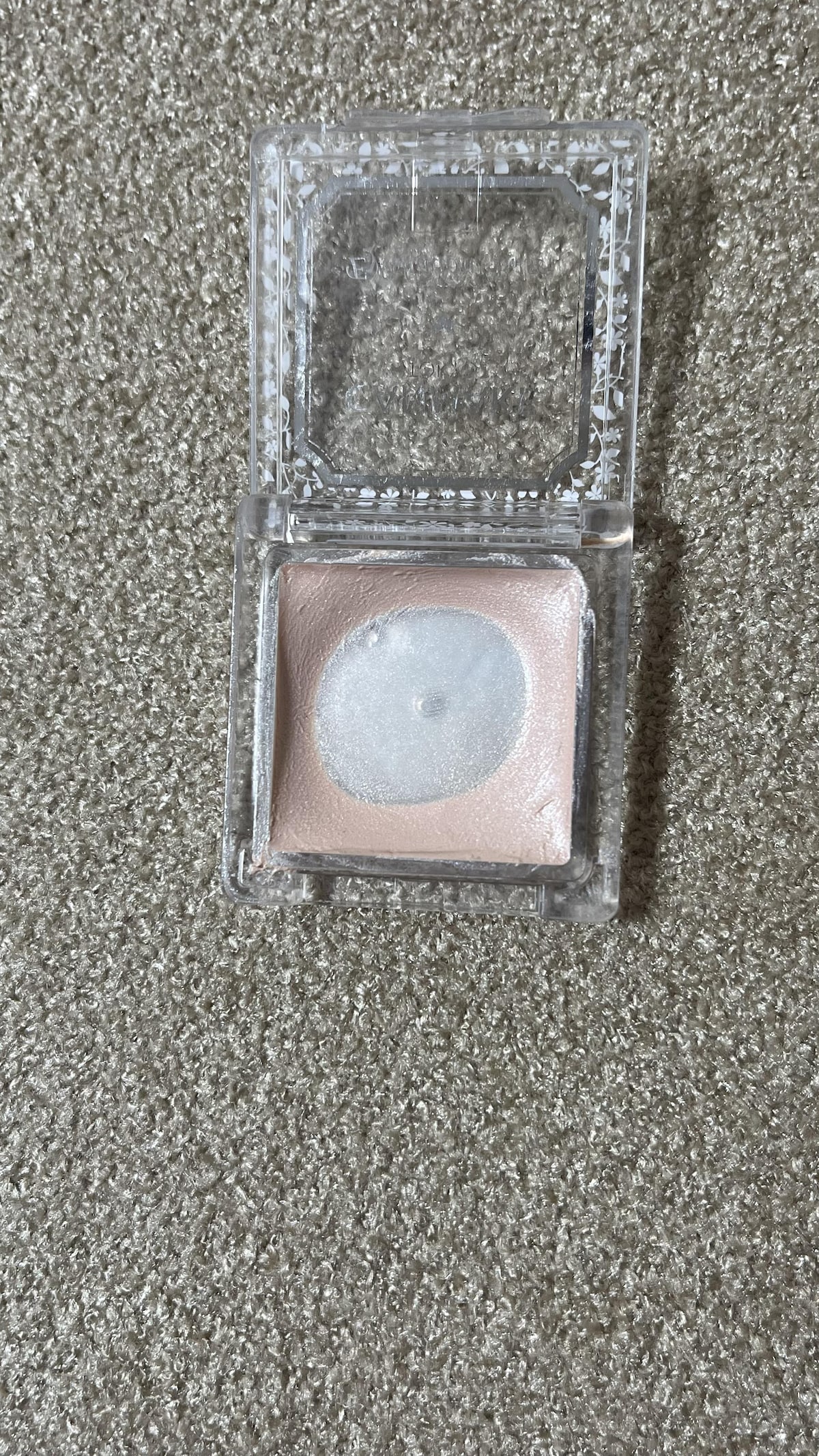 キャンメイクの「アイシャドウベース [PP]ピンクパール」を20代後半から愛用