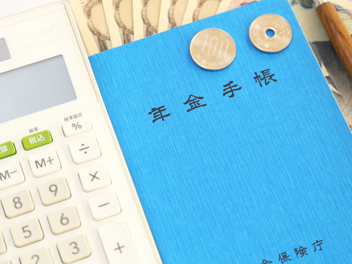 年収を上げても年金が増えない可能性も？厚生年金の仕組みを解説 ※サムネイル画像：PIXTA