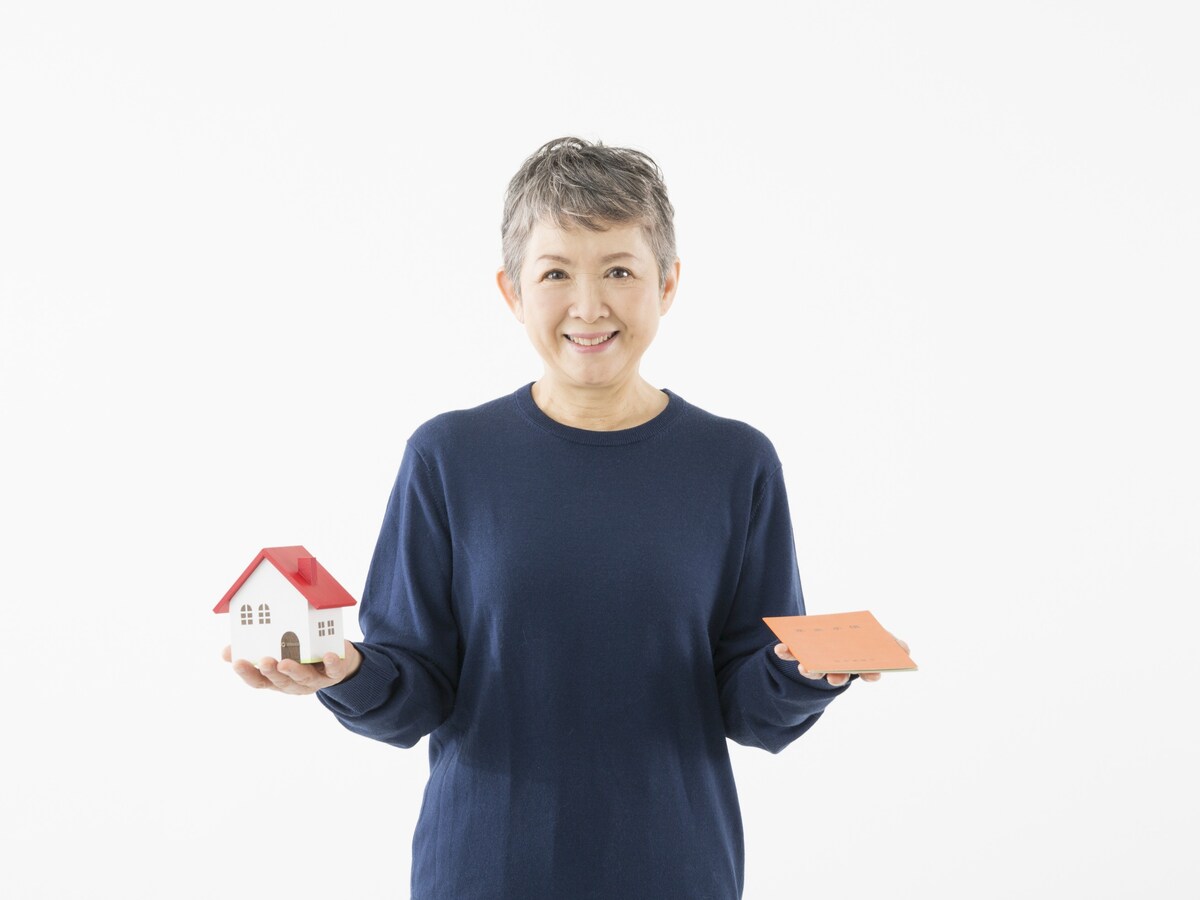 高齢者ひとり暮らしにありがち…一生貧乏な人の「家の使い方」 ※画像：amanaimages