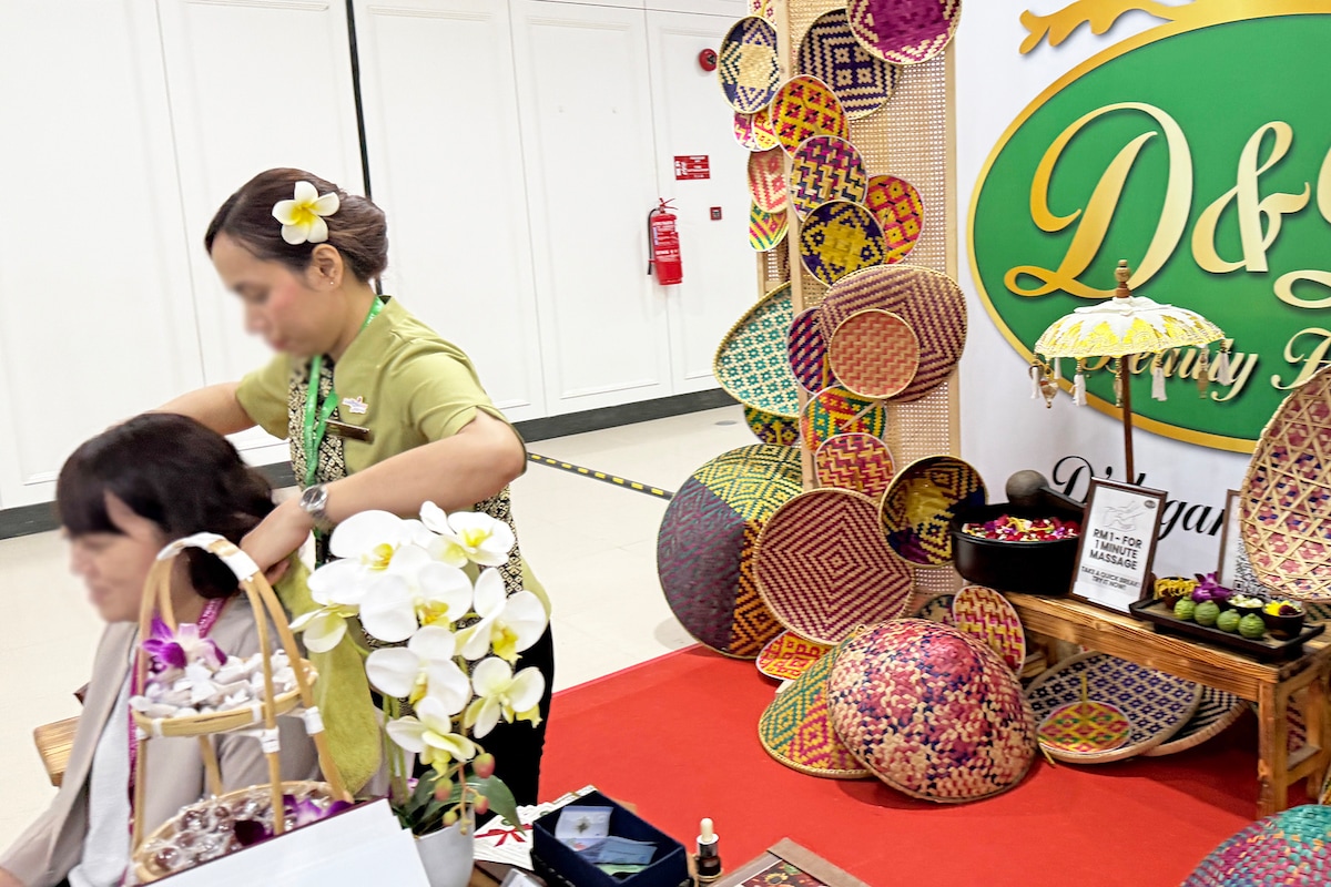 ​​​​​世界の観光業界関係者が一堂に会した「Global Travel Meet」に出展していたマッサージ店のブース