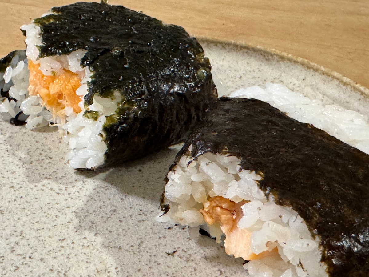 ローソンの冷凍おにぎりとチルドおにぎり食べ比べ