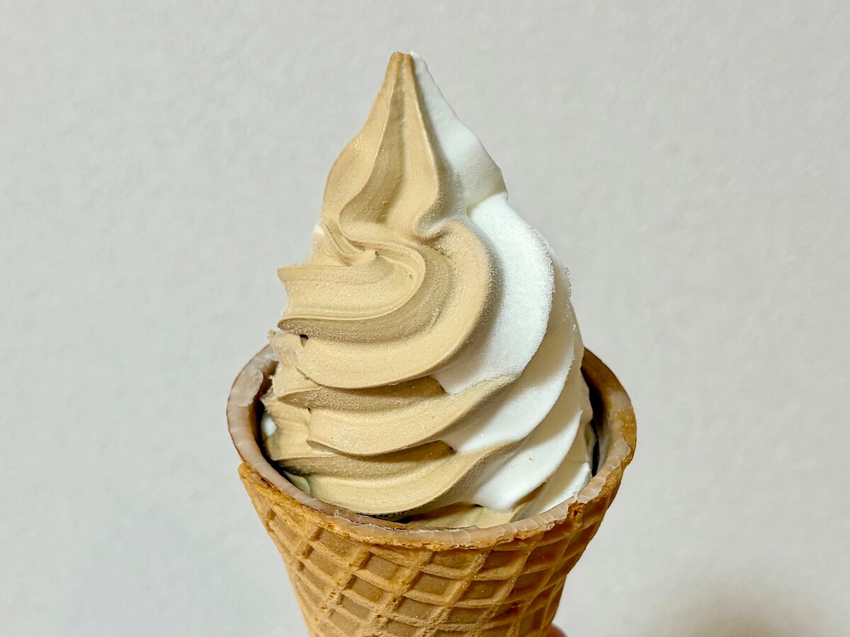 コーヒーの風味にミルクアイスが重なって絶品。カフェラテ好きはぜひ食べてほしい！