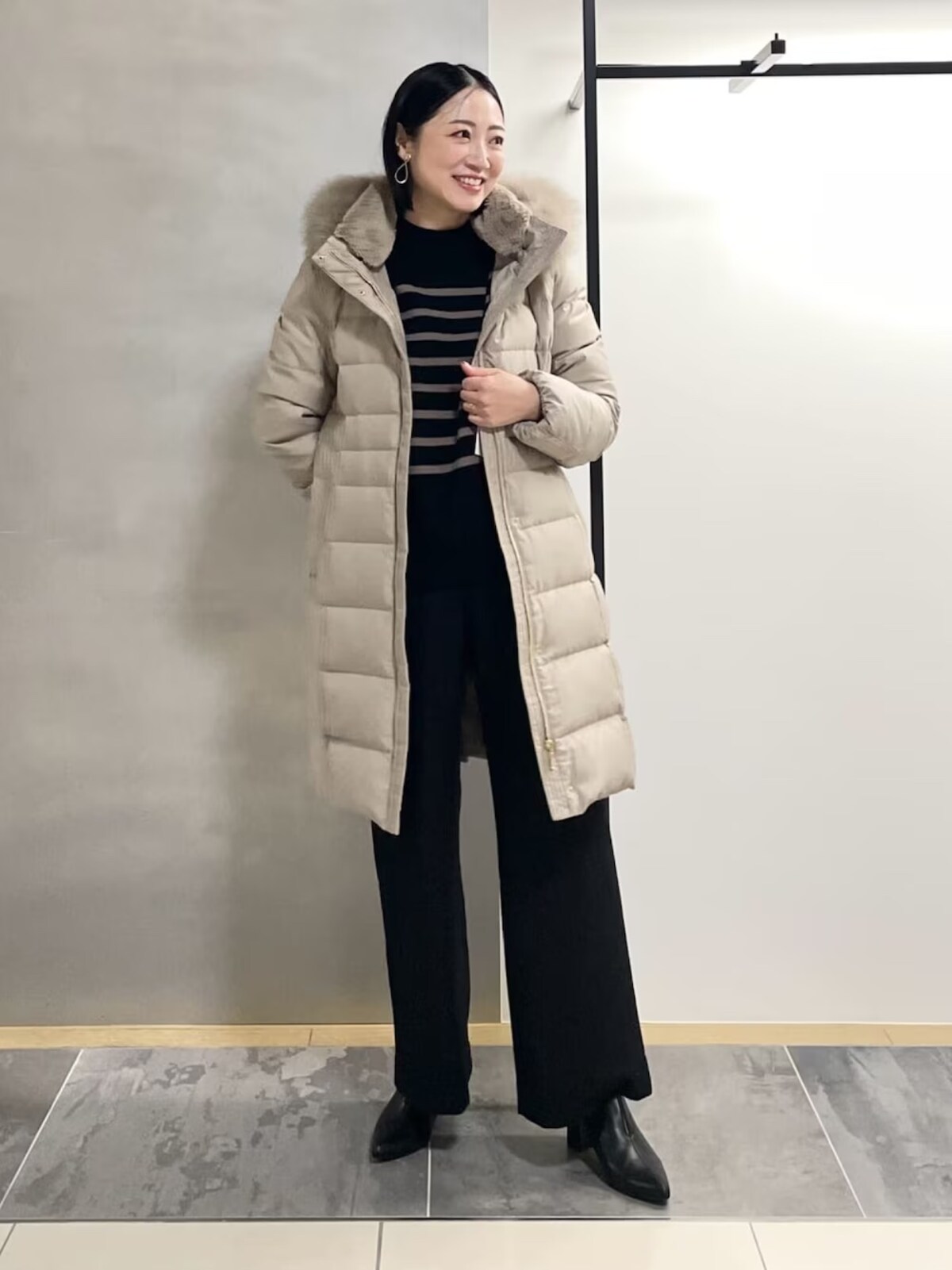 【OKコーデ】インナーのコーデは上下の色を揃えると縦長にすらっと見えます　出典：WEAR