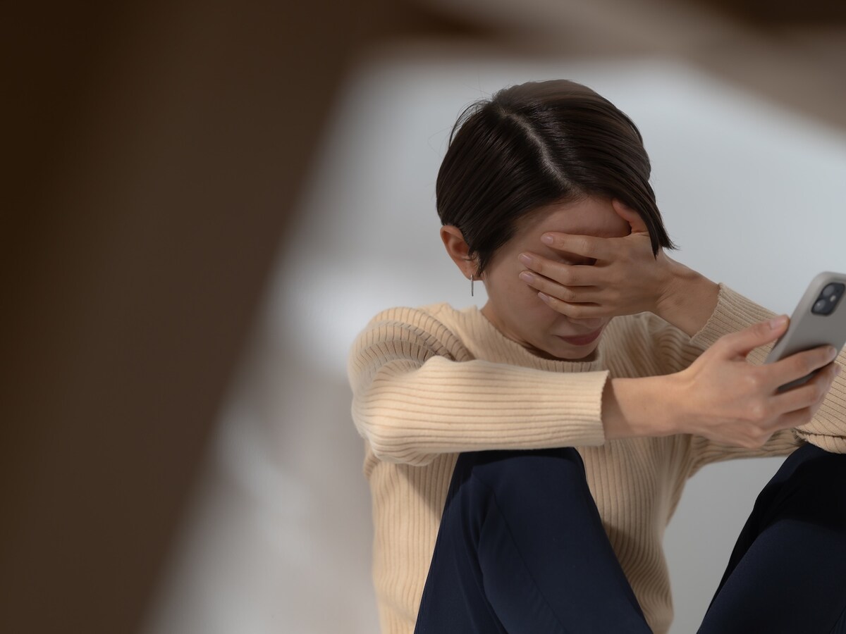 既婚男性と不倫する独身女性の年末年始とは（画像：PIXTA）
