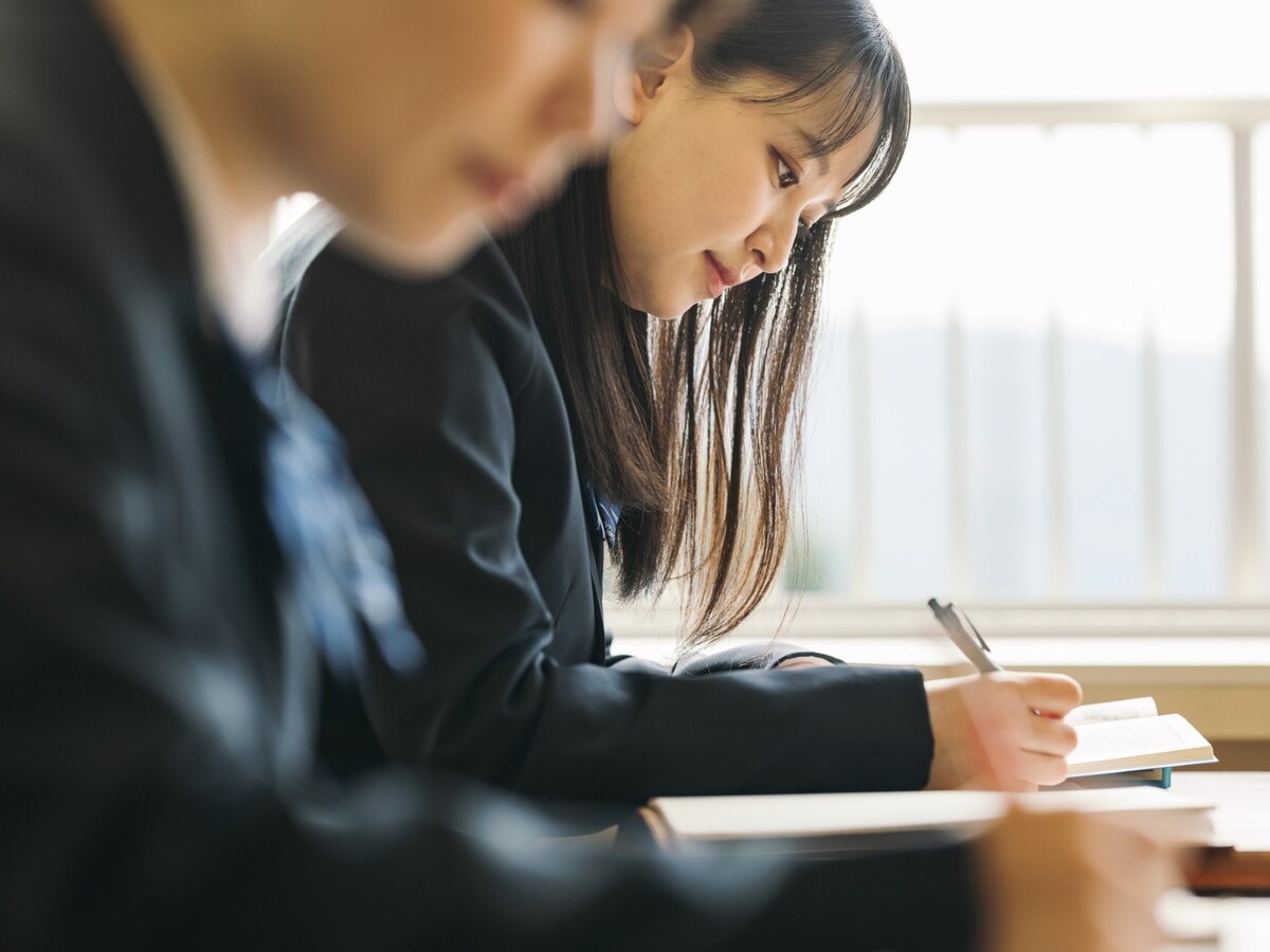 「学校はろくなことを教えてくれない」という企業側の不満も　※サムネイル画像：PIXTA