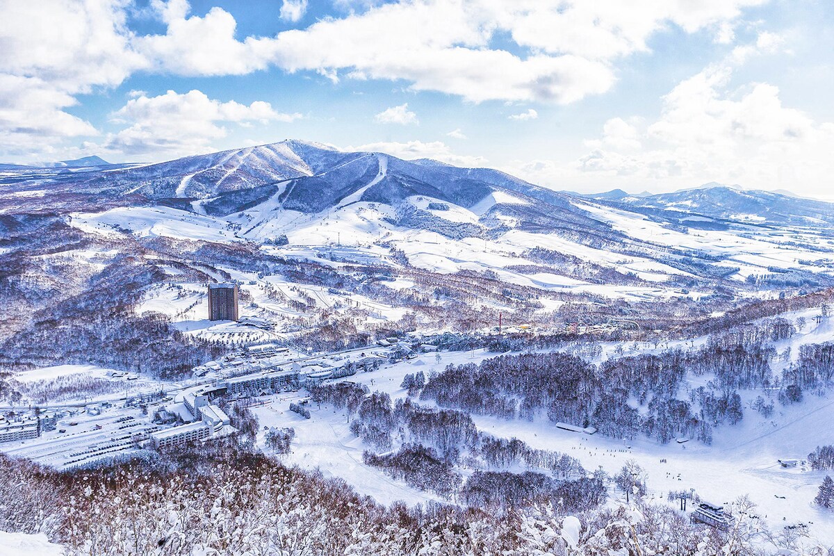 ルスツリゾート。北海道ナンバーワンのコース数と総滑走距離を誇る