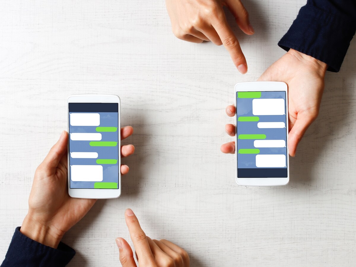「LINE交換しよう」とママ友に言ったら“失礼な人”認定された？（画像：PIXTA）