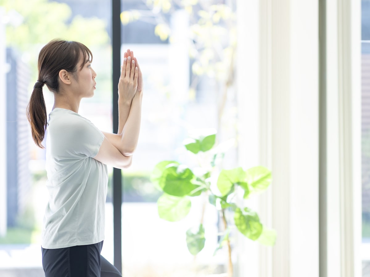 個人向け国債「変動10年」とネット定期預金に50万円預けたときの利息はどのぐらい違う?※画像：amanaimages