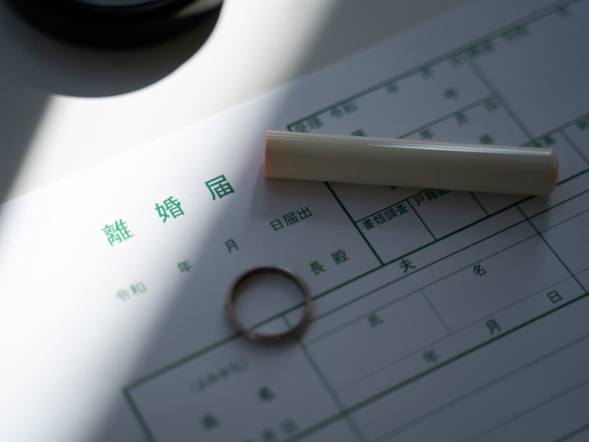経済的に不安だらけでも離婚したい（画像：PIXTA）