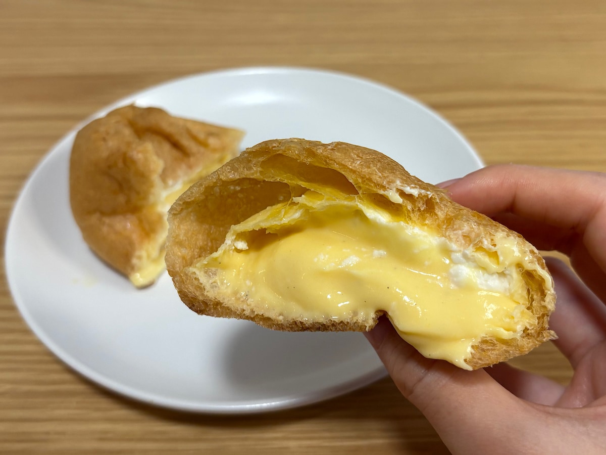 濃厚な純生クリームとカスタードクリームがとろ～り！ 