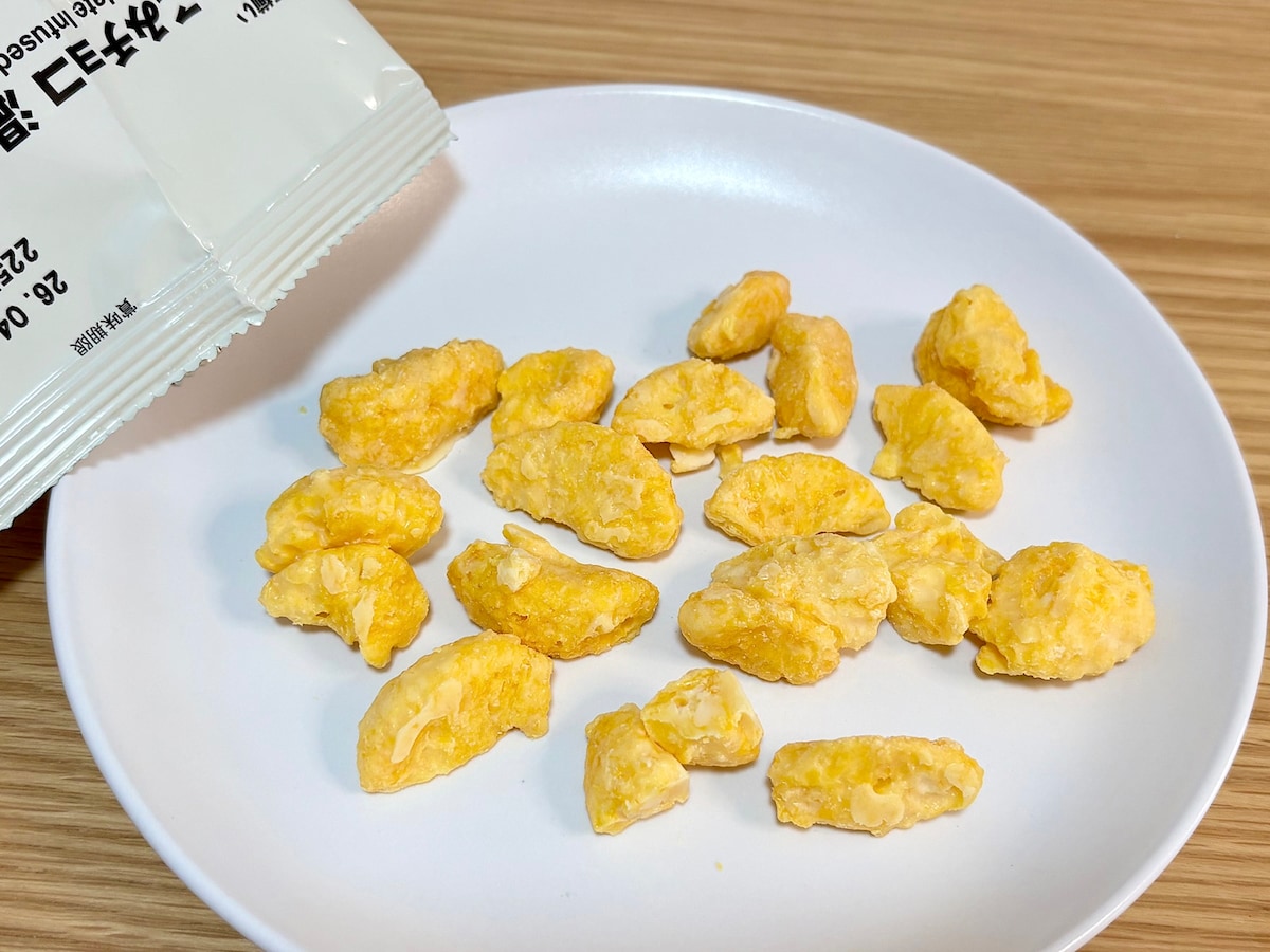 みかんの甘みにホワイトチョコレートがとろけて、爽やかなおいしさに癒されます 