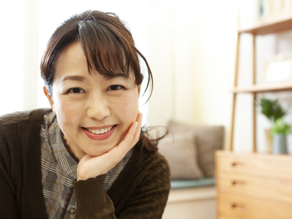 ゆうちょ銀行と信用金庫の定期預金。50万円を1年・3年預けた場合の利息は？※サムネイル画像：amanaimages