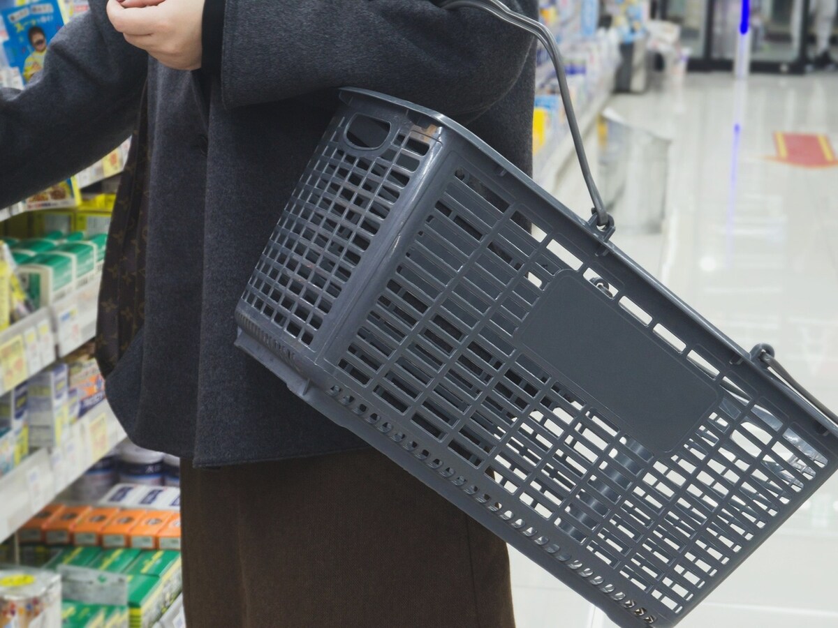 あまりの値段の高さに声が出てしまった…… ※画像：PIXTA