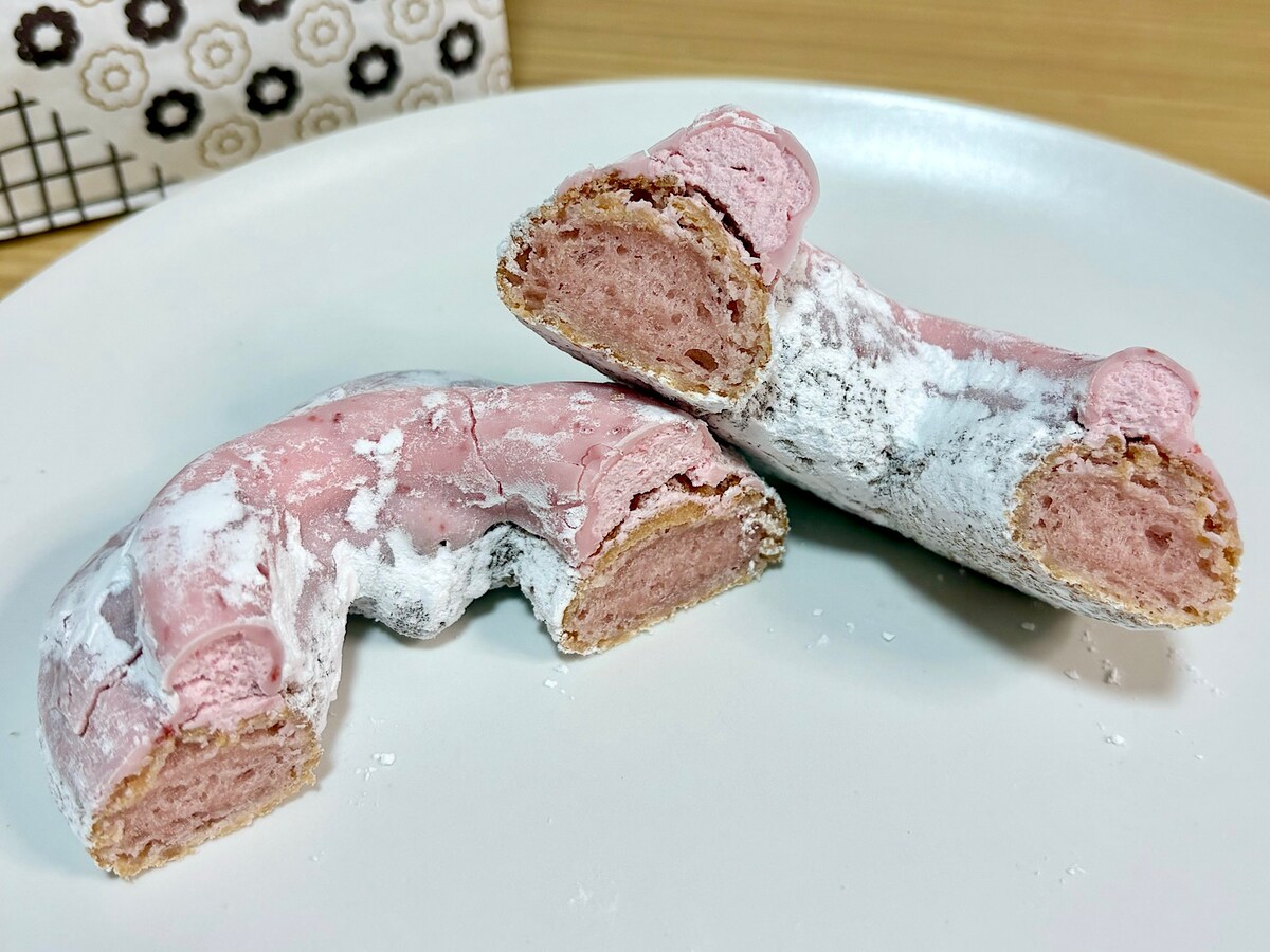 生地のもっちり感と、ふんわり広がるいちごホイップが相性抜群！ クリーム大福のような風味もおいしい 