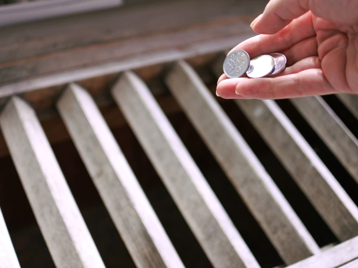 お賽銭といったら現金が当たり前でしたが……（※画像：PIXTA）