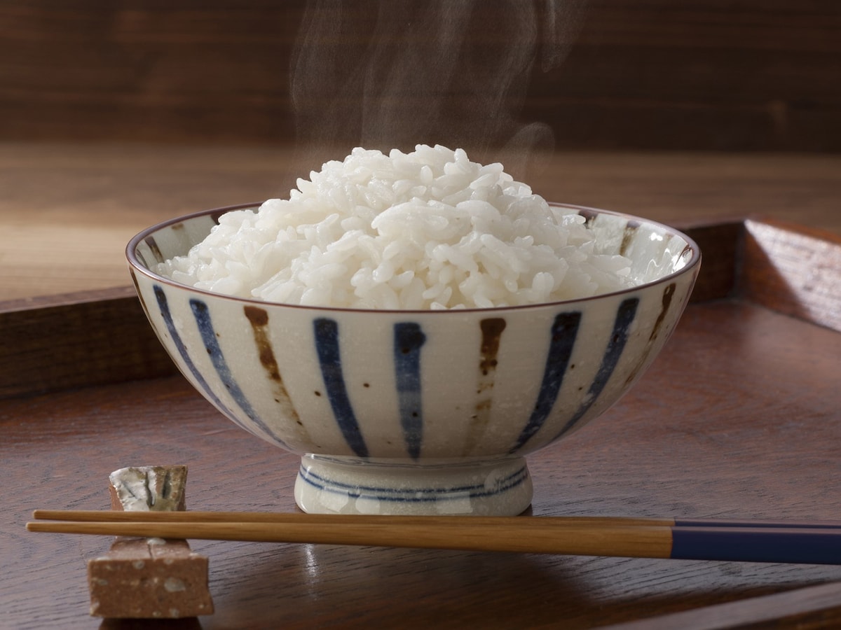 ご飯は炊飯器の保温と冷凍
