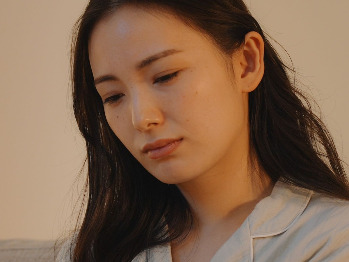 落ち込んでいる女性