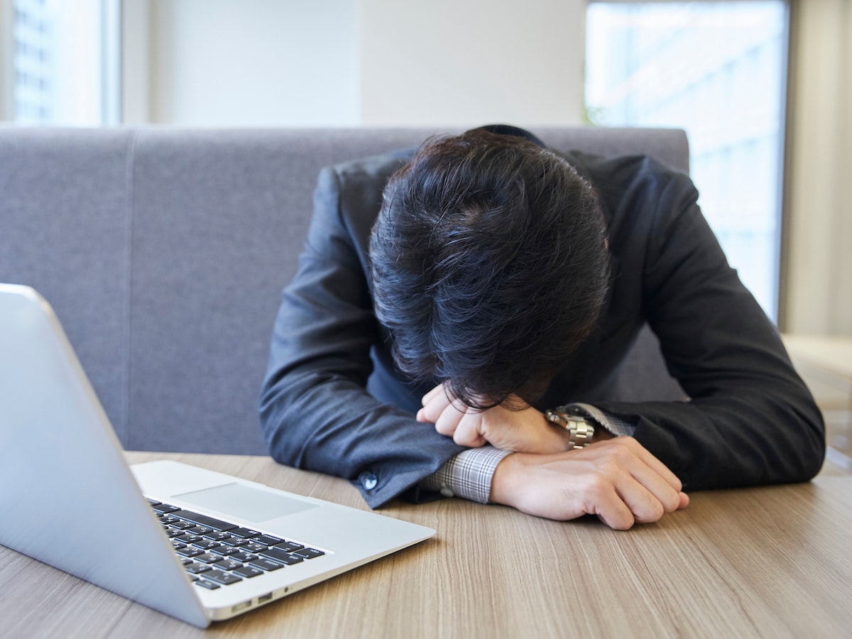 人材への投資を惜しみ、従業員のポテンシャルを潰してしまう日本企業の現状 ※サムネイル画像：PIXTA