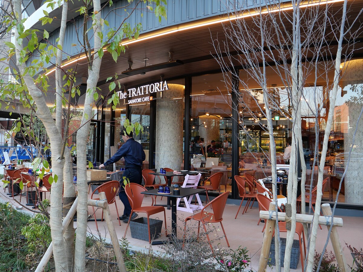 The TRATTORIA SALVATORE CAFEのテラス席（筆者撮影）