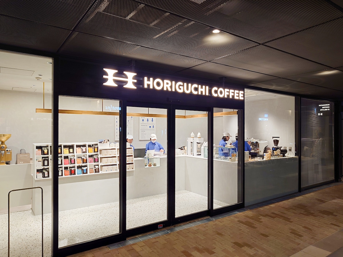 店舗はコーヒーを日常的に親しむイタリアの「バール」をイメージ(筆者撮影)