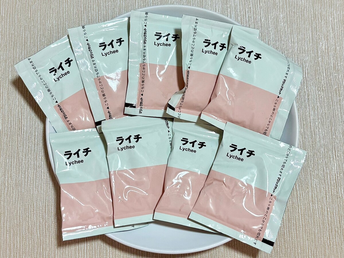 個包装のソルティゼリーが9個入っています 