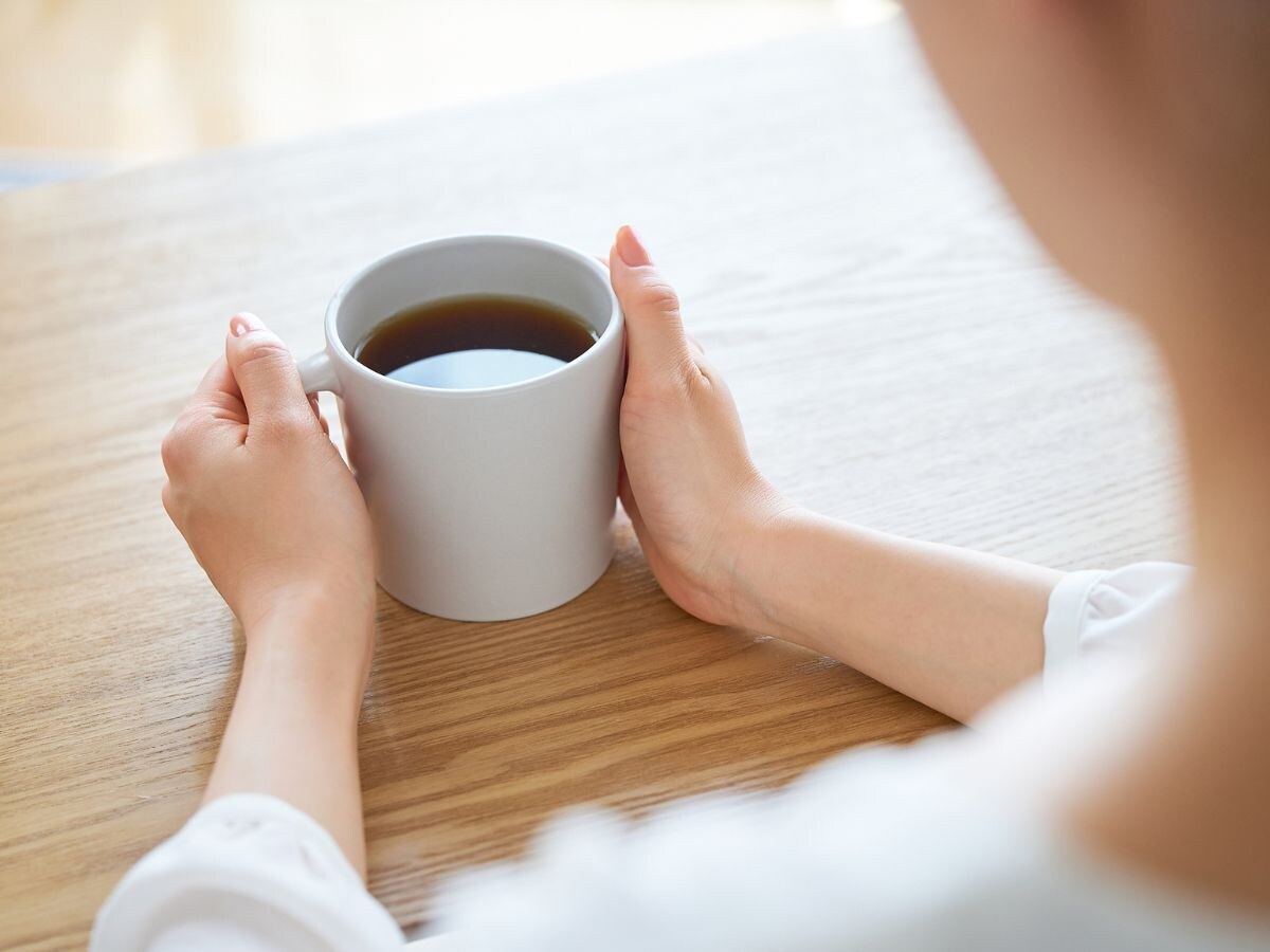 まずは調整しやすい交際費から節約…