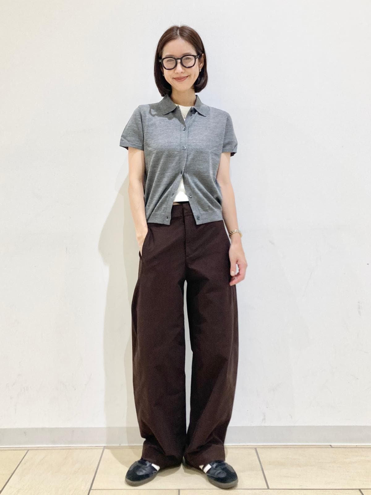 バレルシルエットのパンツともバランスよく合わせられます　出典：StyleHint