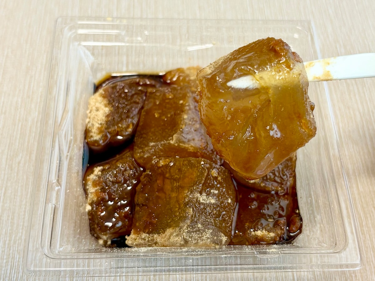とろっともちもち！黒蜜×きな粉の王道のおいしさを楽しめます
