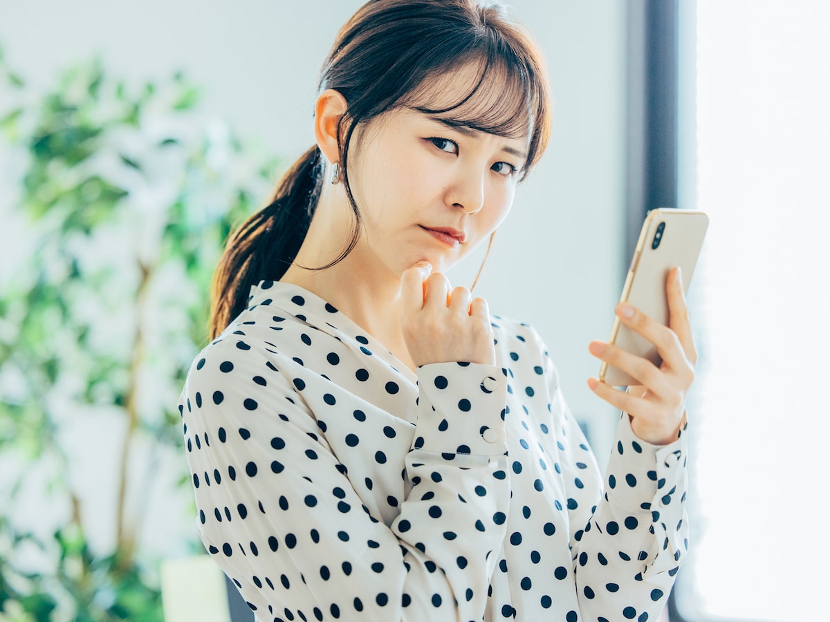 相手を追い詰めるNGな誘い方とは？ ※画像出典：PIXTA