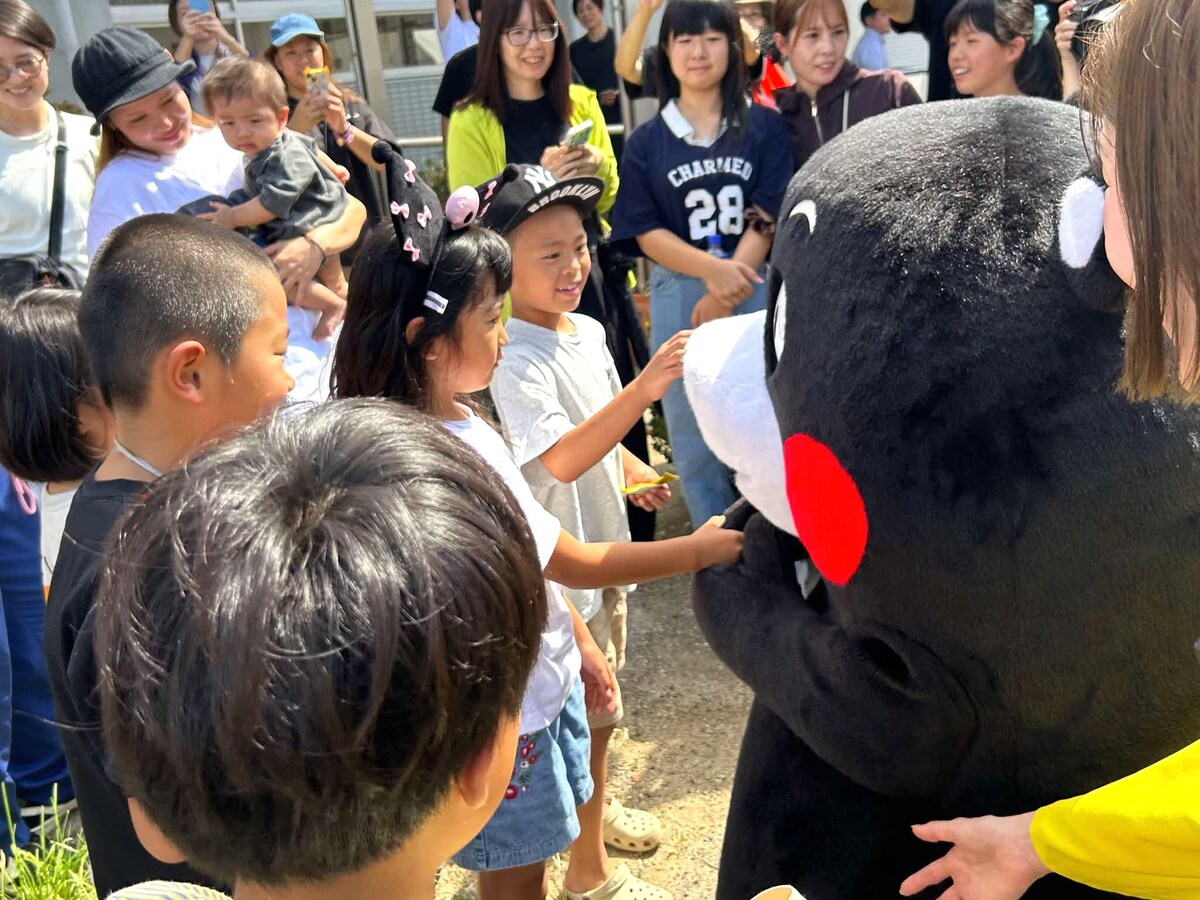 くまモンもうれしそう （画像提供：熊本県庁）