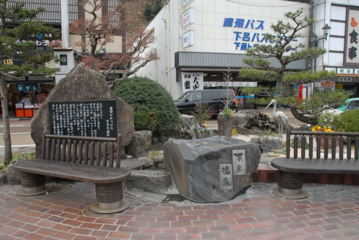 白鷺の像