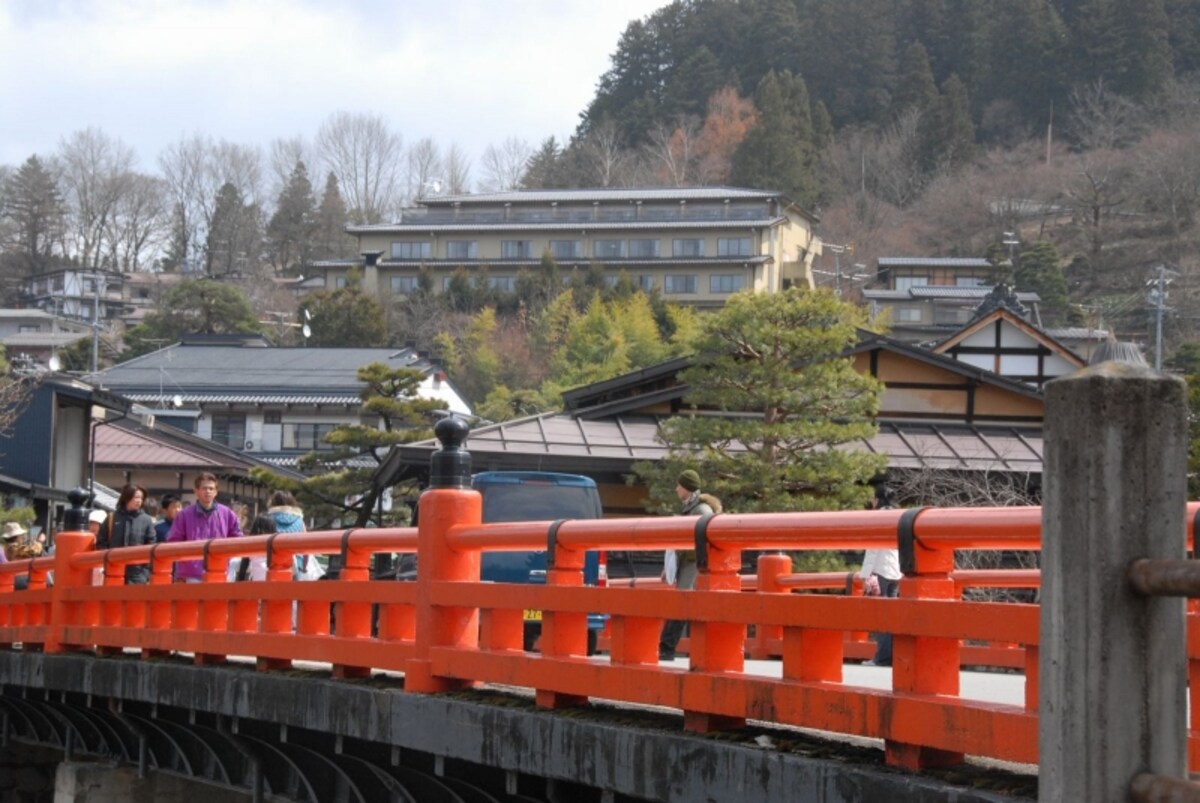 赤い「中橋」